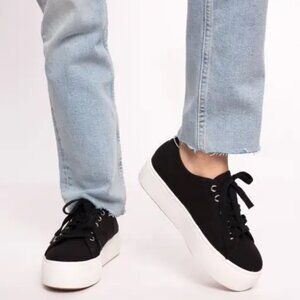 Steve Madden Emmi Black Canvas Platform Sneakers Women’s Size 7.5M Casual Lace U